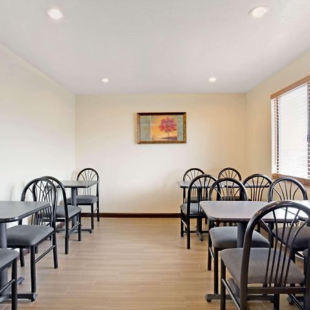 מלון Super 8 By Wyndham Ogden, Utah מראה חיצוני תמונה