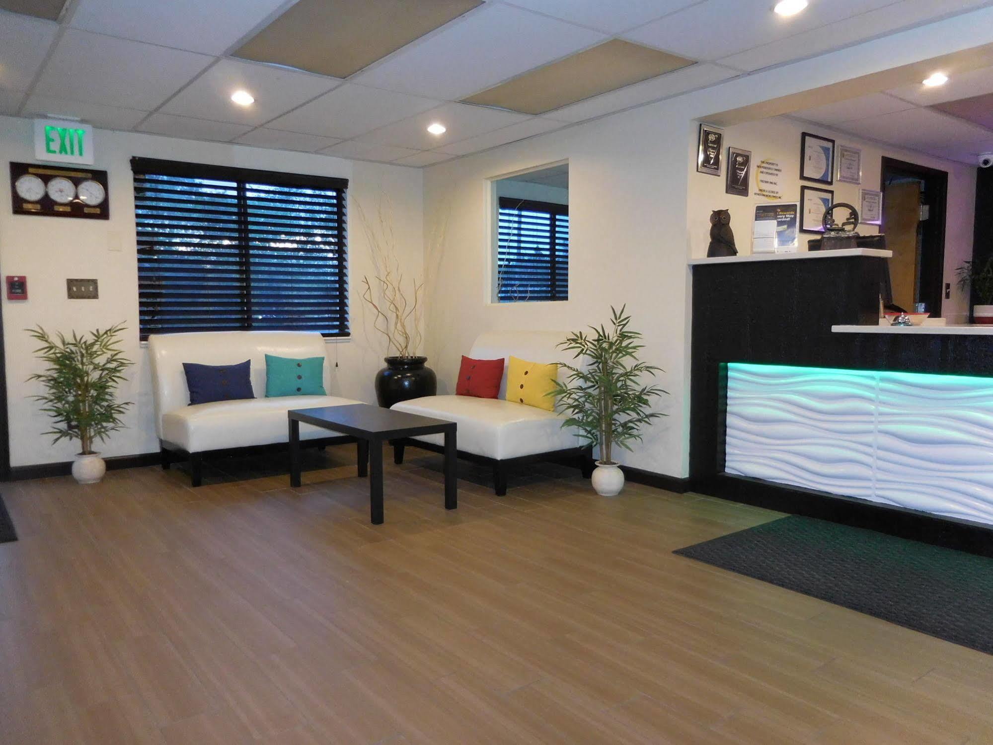 מלון Super 8 By Wyndham Ogden, Utah מראה חיצוני תמונה